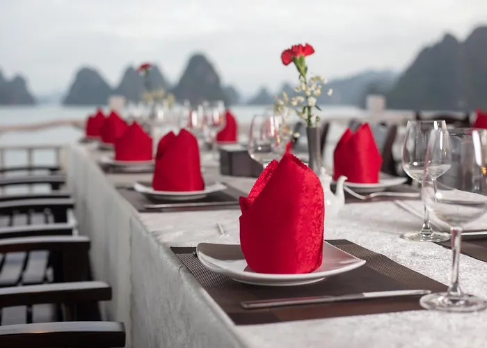  Ruby Cruise Hạ Long